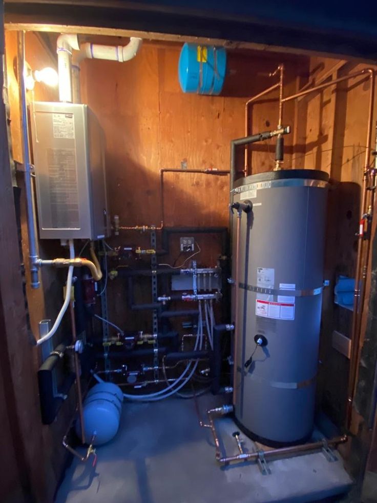 Hot water cylinder installation